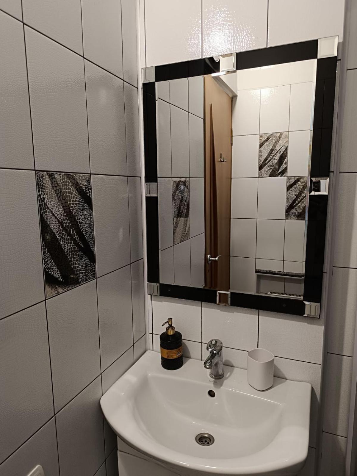 Apartments Anna Lviv Exterior foto